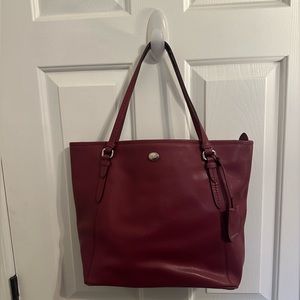Coach shoulder tote